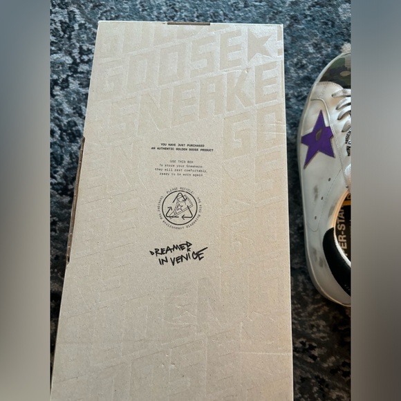 BNWOT Golden Goose SUPERSTAR CLASSIC WITH LIST size 42 / US 9 - Picture 4 of 9